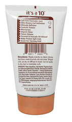 It's a 10 Haircare Coily Miracle Curl Cream aplicación suave para definir rizos sin frizz.