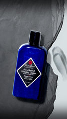 Jack Black Charcoal Body Buff, textura cremosa con algas para hidratar la piel
