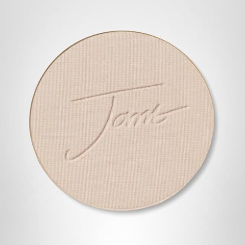 Jane Iredale PurePressed Base, acabado satinado para piel suave y uniforme.