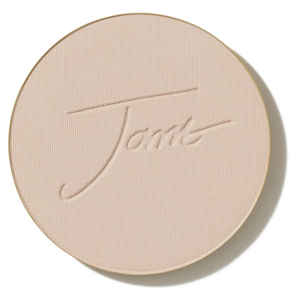 Jane Iredale PurePressed Base, compacto abierto, acabado natural para uso diario.