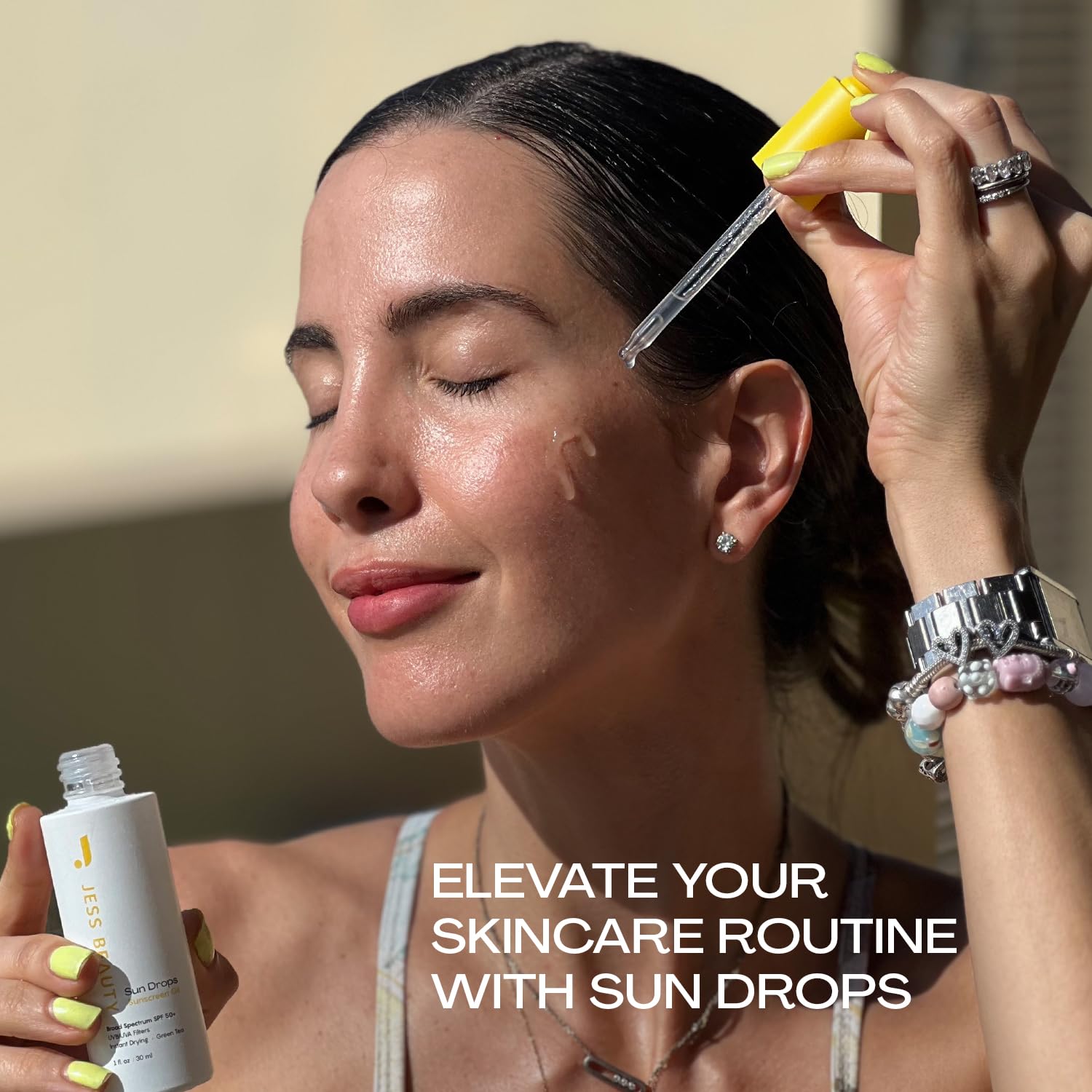 Aplicación rápida de JESS BEAUTY Gotas Solares en la piel