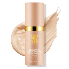Jimyuqin base 4 en 1 ofrece tono adaptable y SPF50 para un acabado natural.