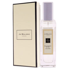 Jo Malone Blackberry & Bay Colonia, aroma floral-frutal; realza el estilo en ocasiones especiales.