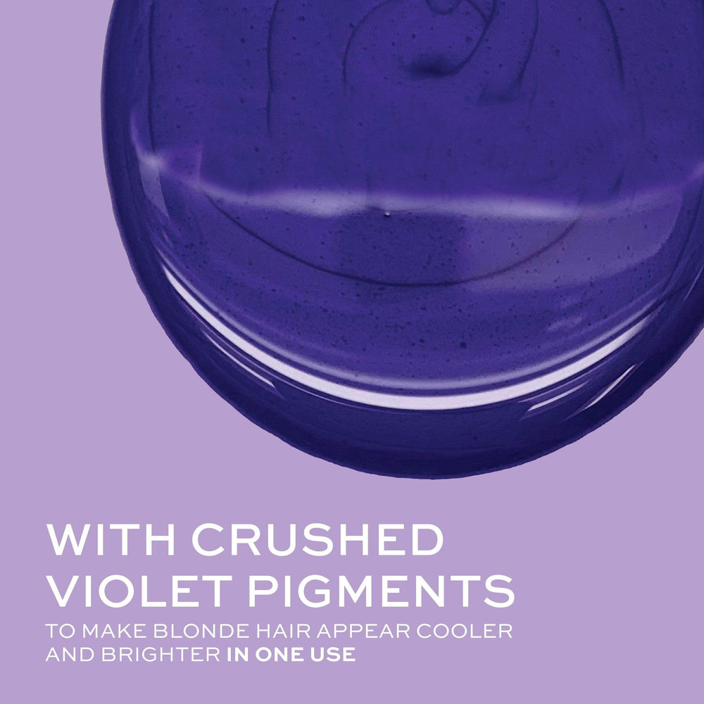 Tono rubio neutralizado con Violet Crush de John Frieda para aspecto natural.