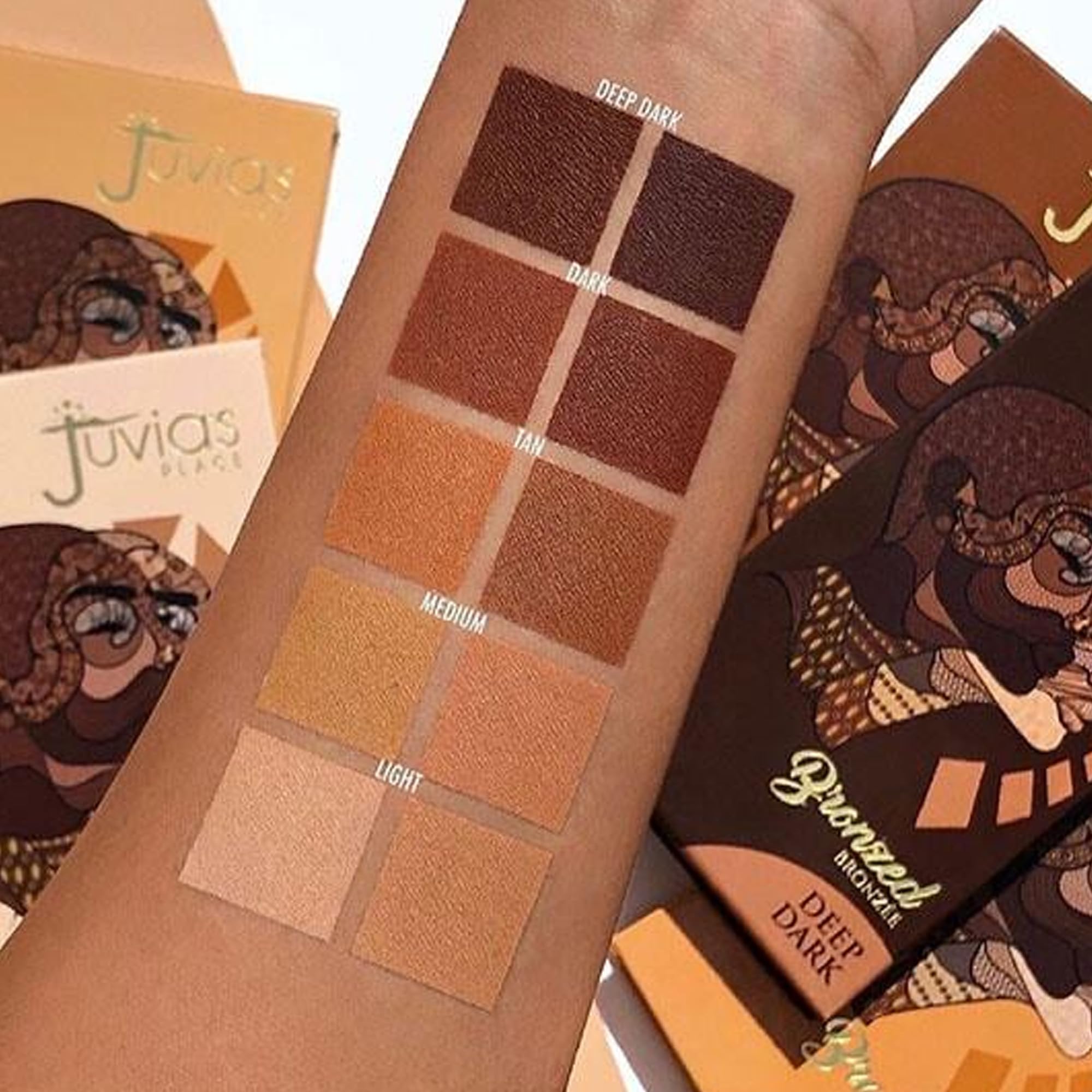 Juvia’s Place Bronzed Duo Dark, textura mate para un acabado natural.