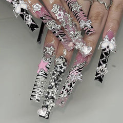 KACHIMOO corona: elegancia en uñas con acabado metálico duradero.