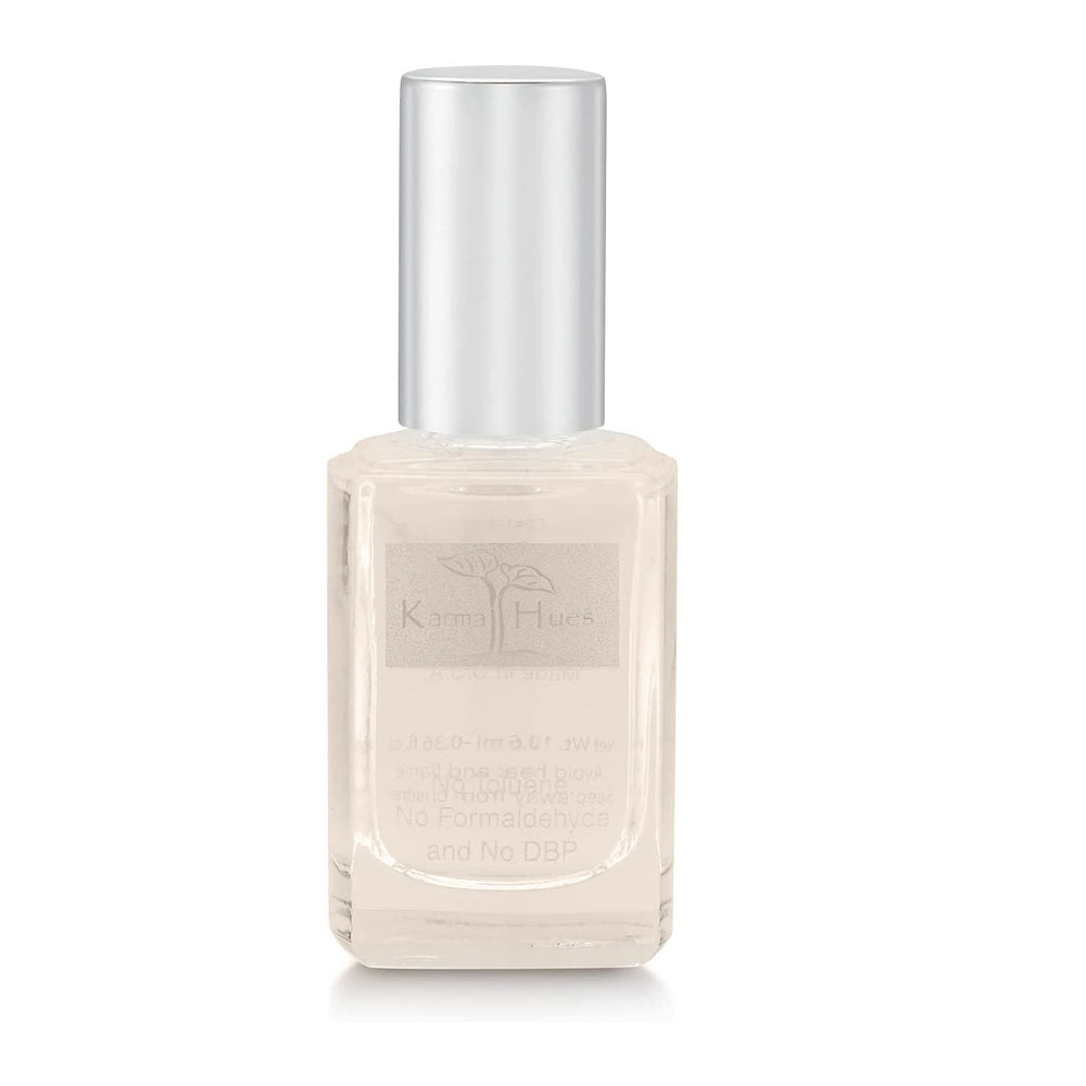 Karma Organic Deep Nutrition sobre base en uñas, fortaleciendo desde la primera capa.