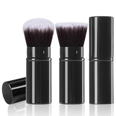 Brocha Keriloo kabuki retráctil, dos piezas, ideal para viajar y aplicar base de forma uniforme.