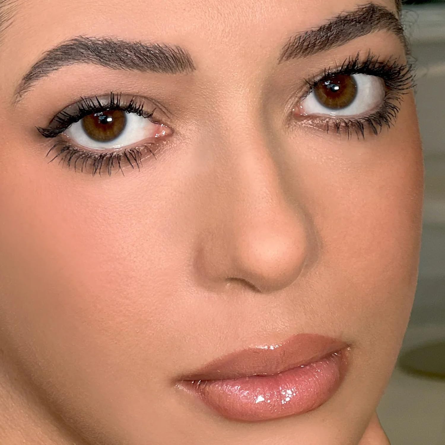 Kevyn Aucoin The Volume Mascara: pestañas definidas y separadas sin grumos.