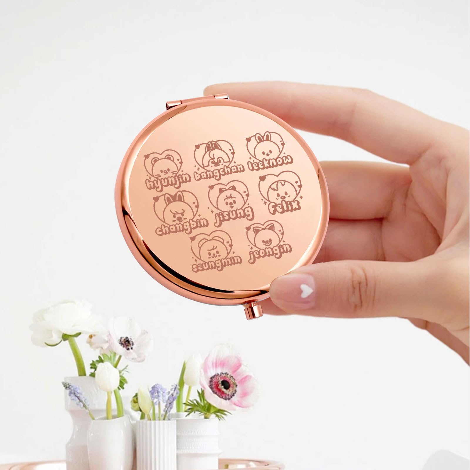 Espejo multifuncional KEYCHIN para maquillaje sobre la marcha, siempre listo.