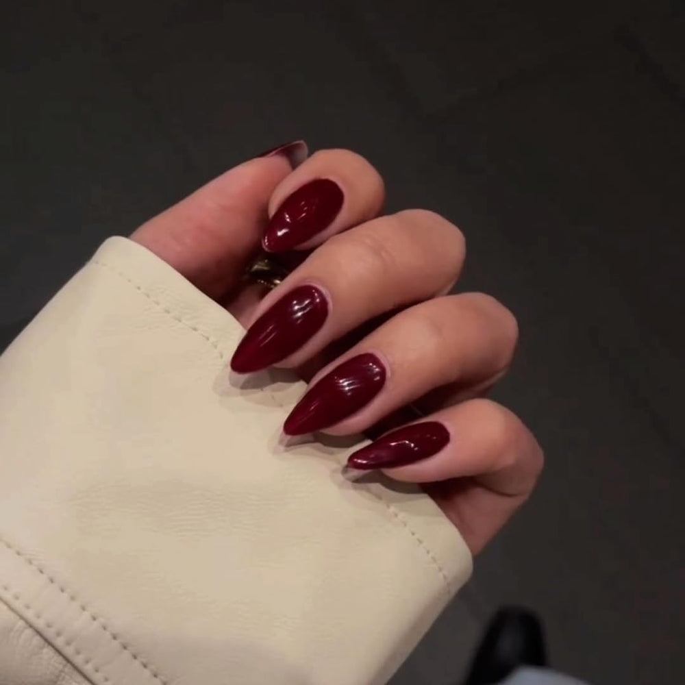 Kit KQueenest con 48 piezas y herramientas para manicura rápida en casa.