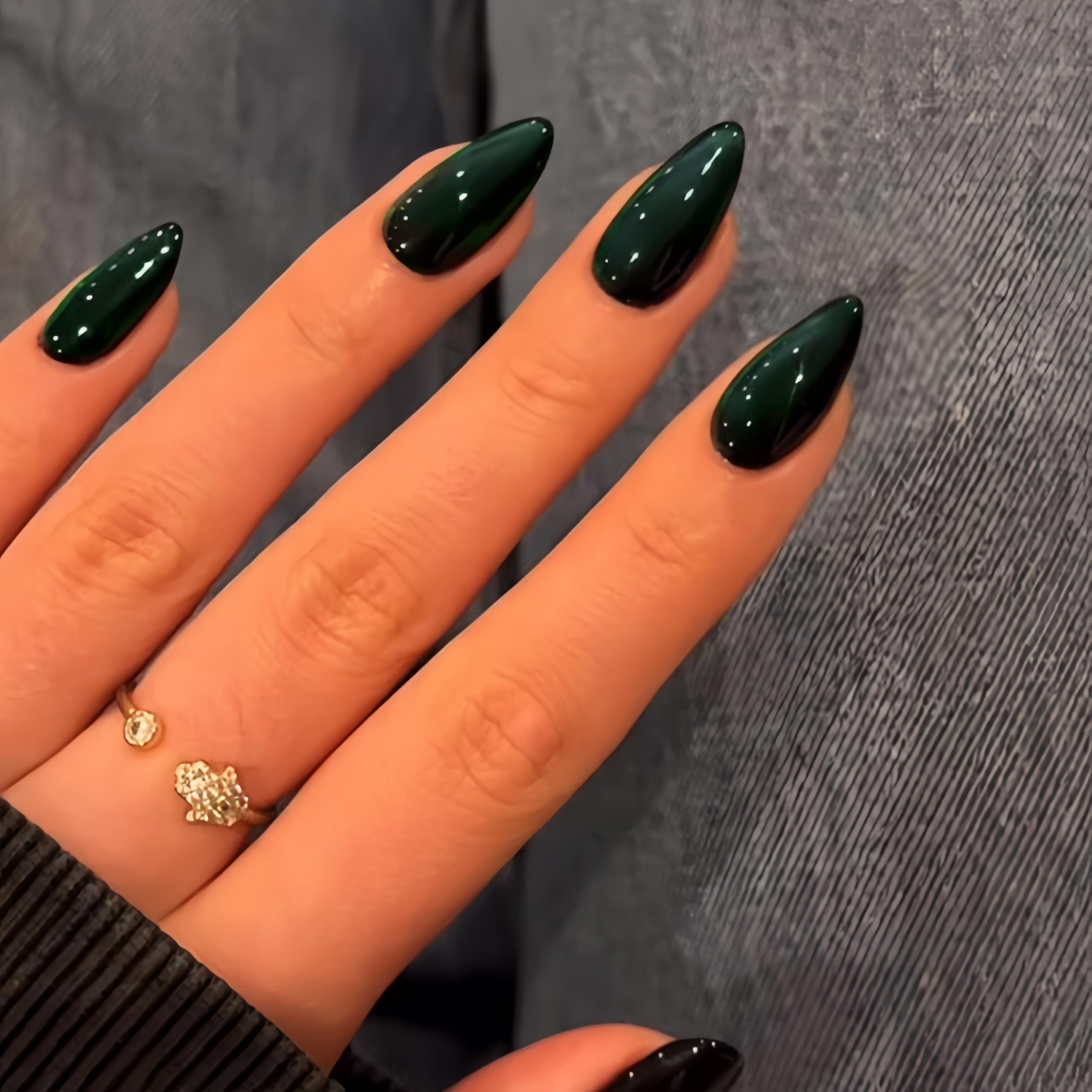 KQueenest Uñas brillo negro, efecto deslumbrante para looks nocturnos.