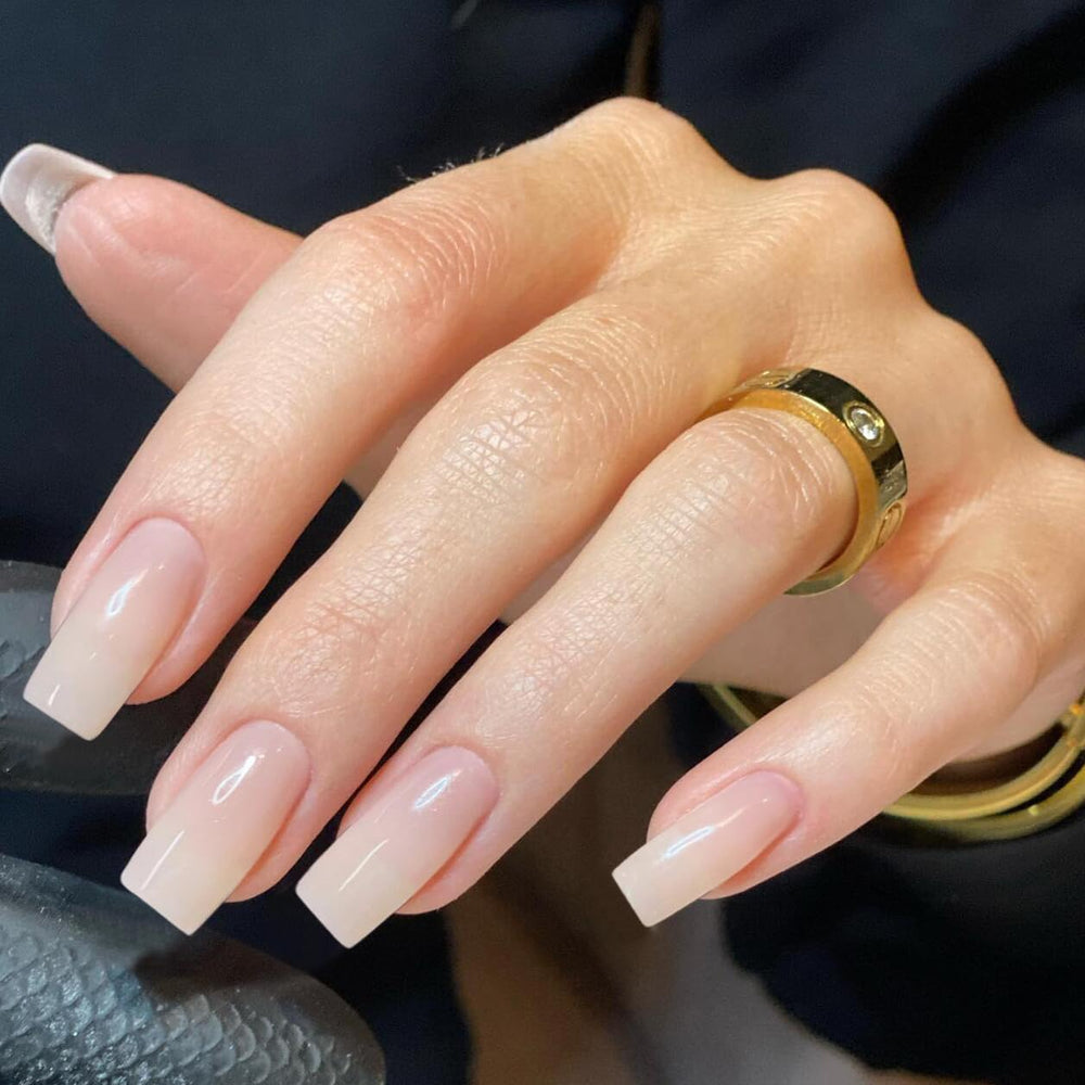 Uñas pegables KQueenest tono desnudo, cuadradas y glaseadas para un acabado duradero