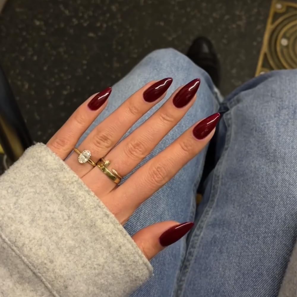 KXAMELIE acabado gel en uñas almendra, resultado natural y cómodo para uso diario.