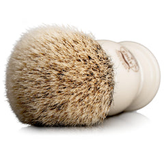 Pelo de tejon suave de Lather & Wood cuida la piel.