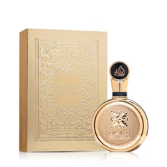 Lattafa Fakhar Gold Extrait, notas de salida, sensación fresca y especiada al aplicar.