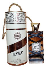 Lattafa Oud Mood base de humo, vainilla y sándalo para calidez duradera.