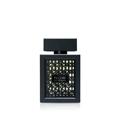 Lattafa Rave Now frasco geométrico negro, aroma duradero para ocasiones formales.