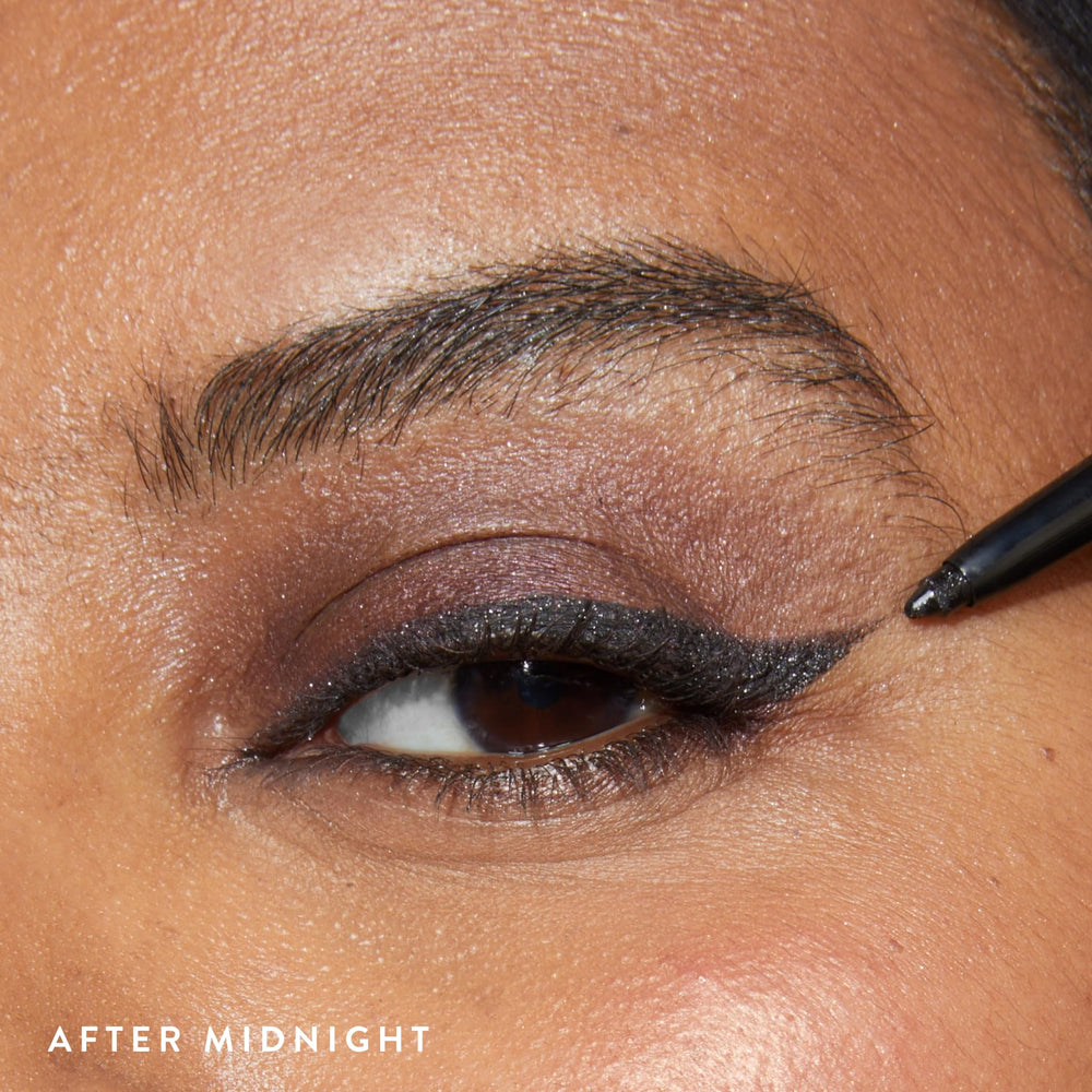 Delineador gel Inkcredible de Laura Geller New York para trazos precisos y regulares.