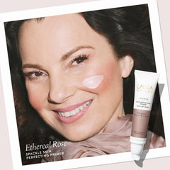 Laura Geller Spackle Primer: aplicación rápida con textura ligera para base duradera.