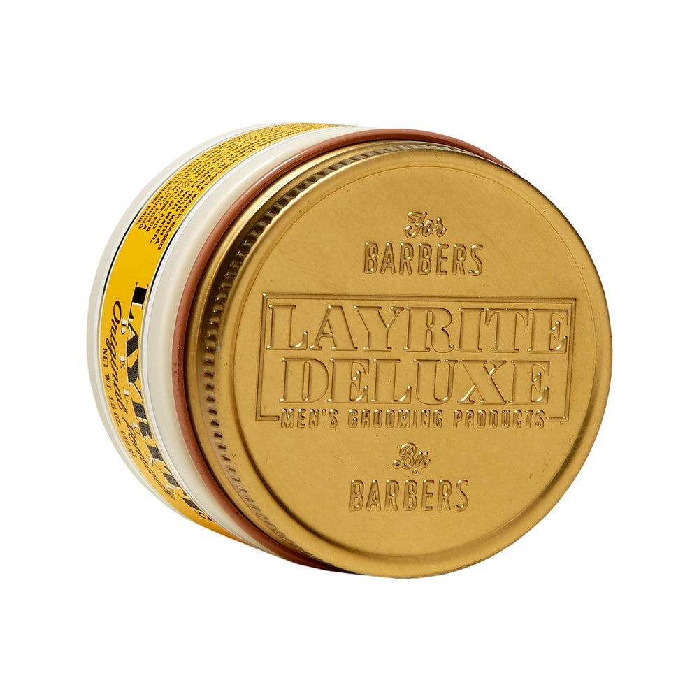 Layrite Original Pomade en acción para un peinado diario estable y limpio