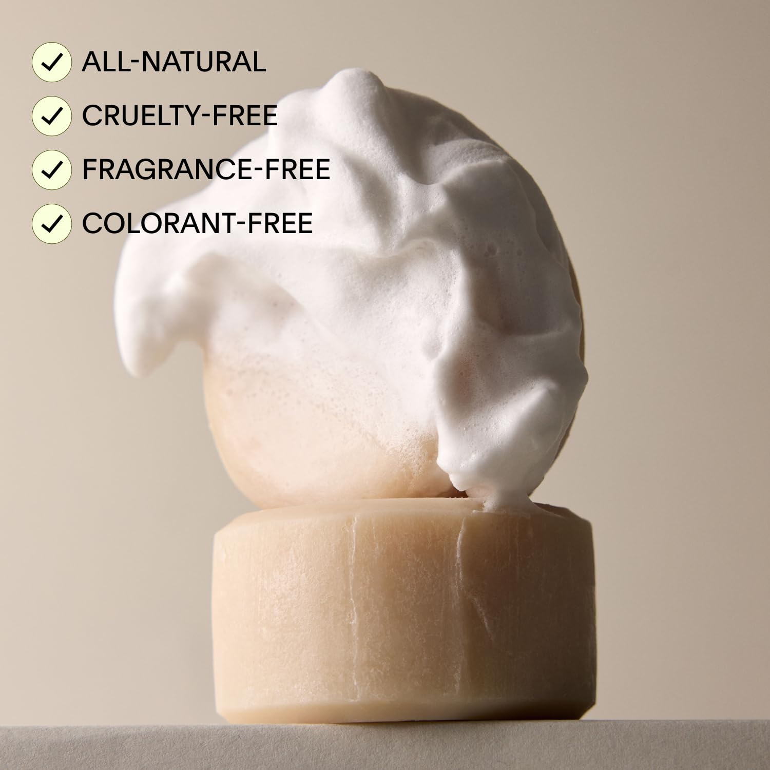 Leaf Shave: espuma cremosa lista para aplicar en la piel y facilitar el deslizamiento