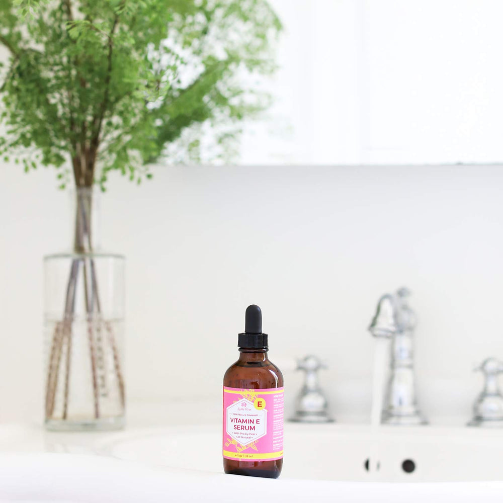 Leven Rose Vitamina E, cabello más brillo, resistencia y vitalidad.