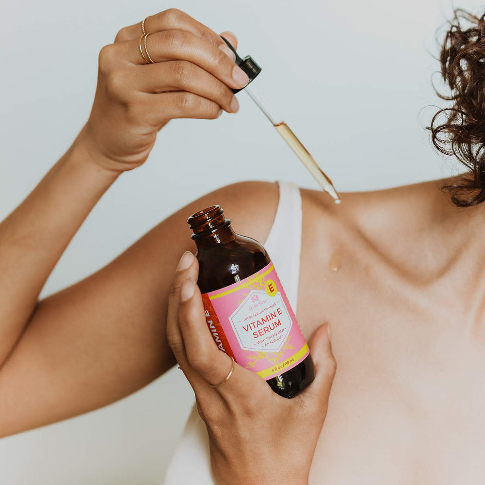 Leven Rose Vitamina E, piel suave y elástica con uso diario.