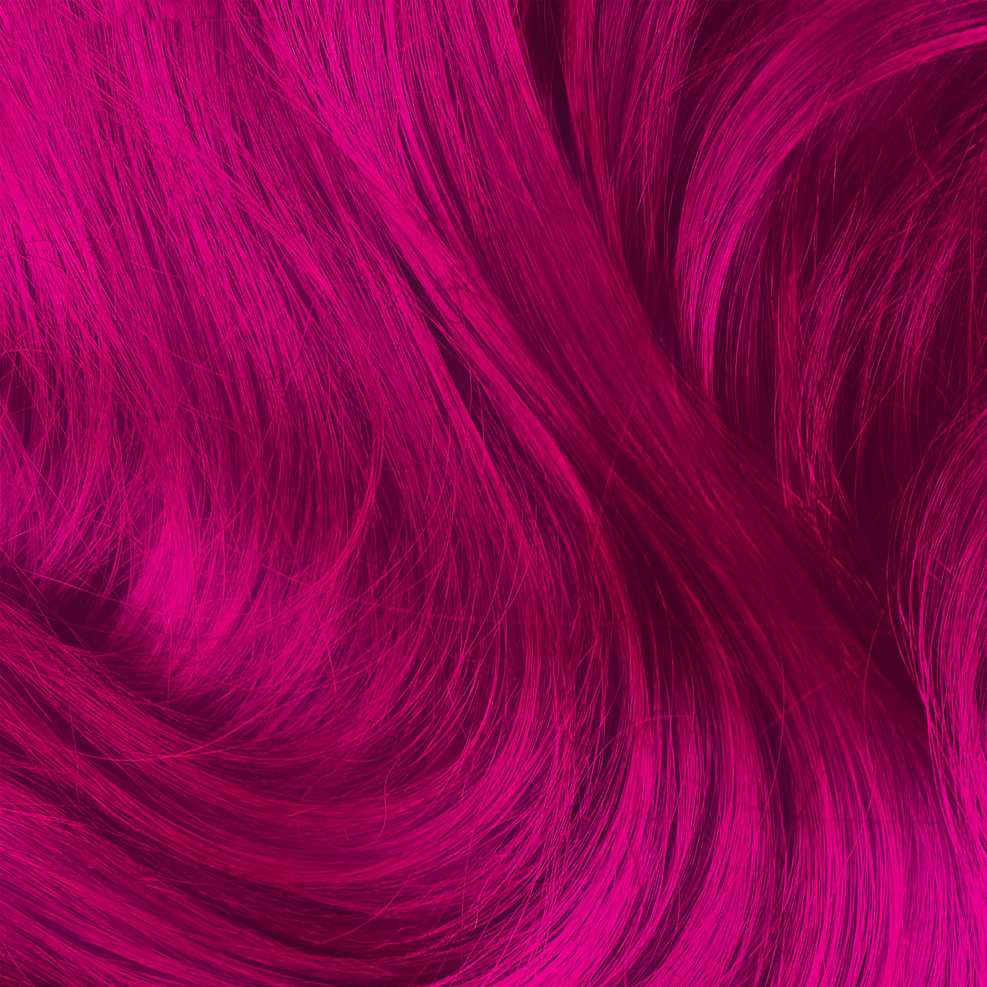 Lime Crime Chocolate Cherry: aroma cítrico vainilla durante la aplicación para una experiencia agradable.