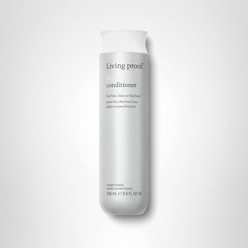Living Proof Full Conditioner deja cabello disciplinado y fácil de peinar.