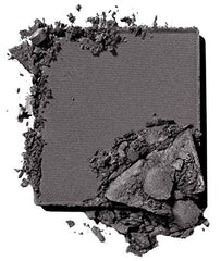 Aplicación fácil de L'Oreal Paris Colour Riche Monos con dedo o brocha para look suave.
