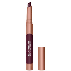 L’Oréal Paris Infallible Matte Lip Crayon Chocolate Delight, aplicación suave para color duradero.