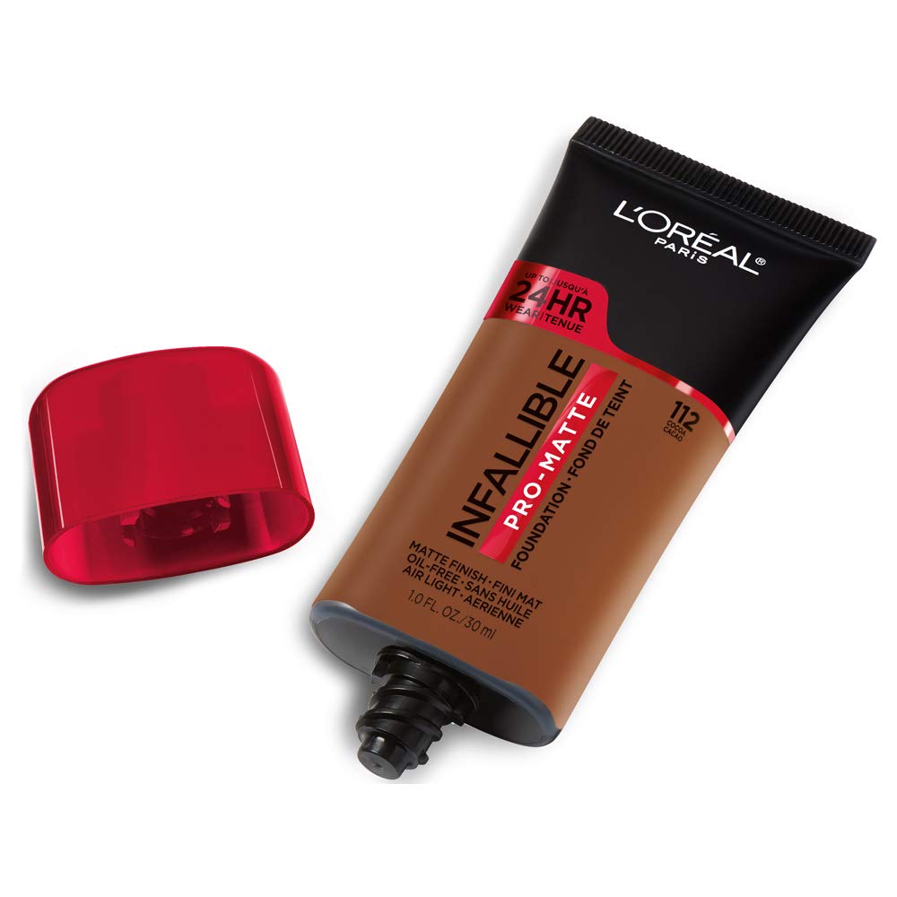 L'Oreal Paris Infallible Pro-Matte fundacion Cocoa: aplicacion-esponja para difuminar imperfecciones.