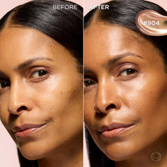 L'Oreal Paris Lumi Glotion en cuello y hombros para brillo cálido.
