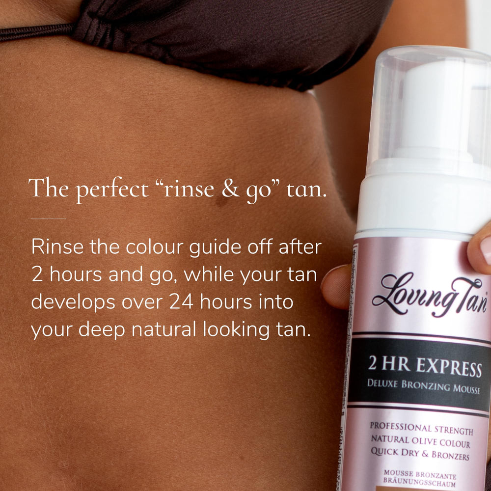 Loving Tan 2HR Express Mousse hidrata la piel durante la aplicación.