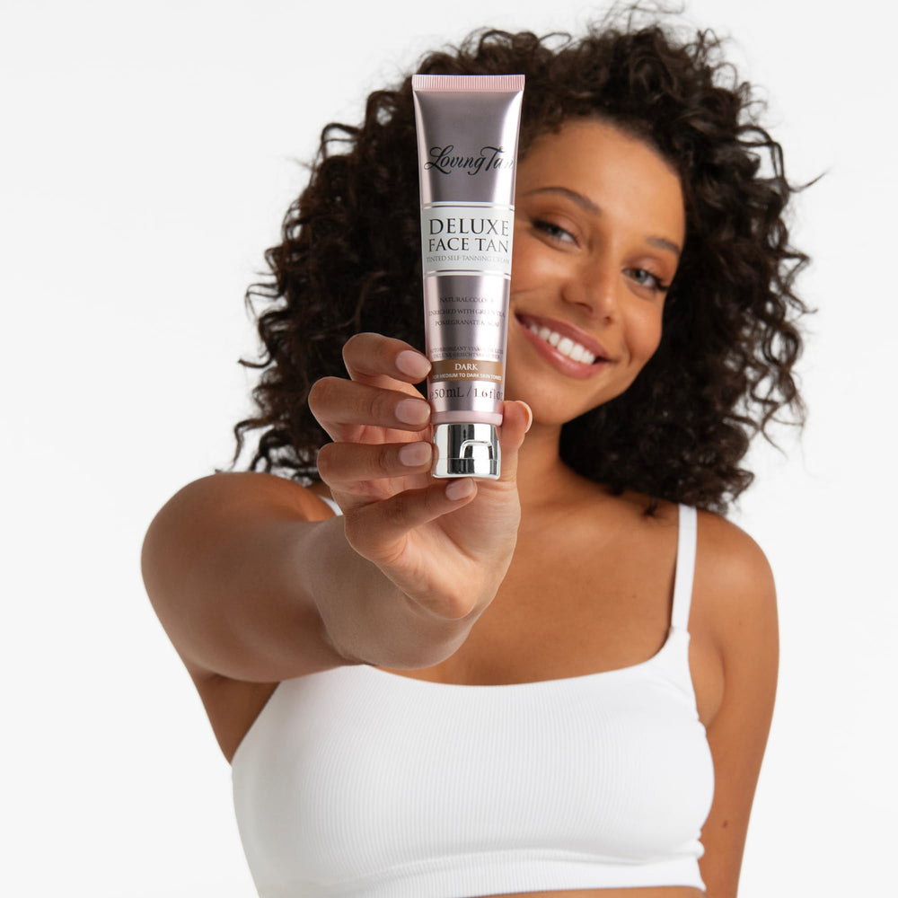 Guía de color instantánea de Loving Tan facilita aplicación sin rayas en rostro
