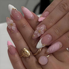 Uñas postizas 3D rosa de LPOODDNU en forma almendra.
