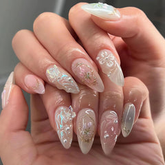 Uñas postizas LPOODDNU, diseño 3D en almendra, rosa, para un look elegante.