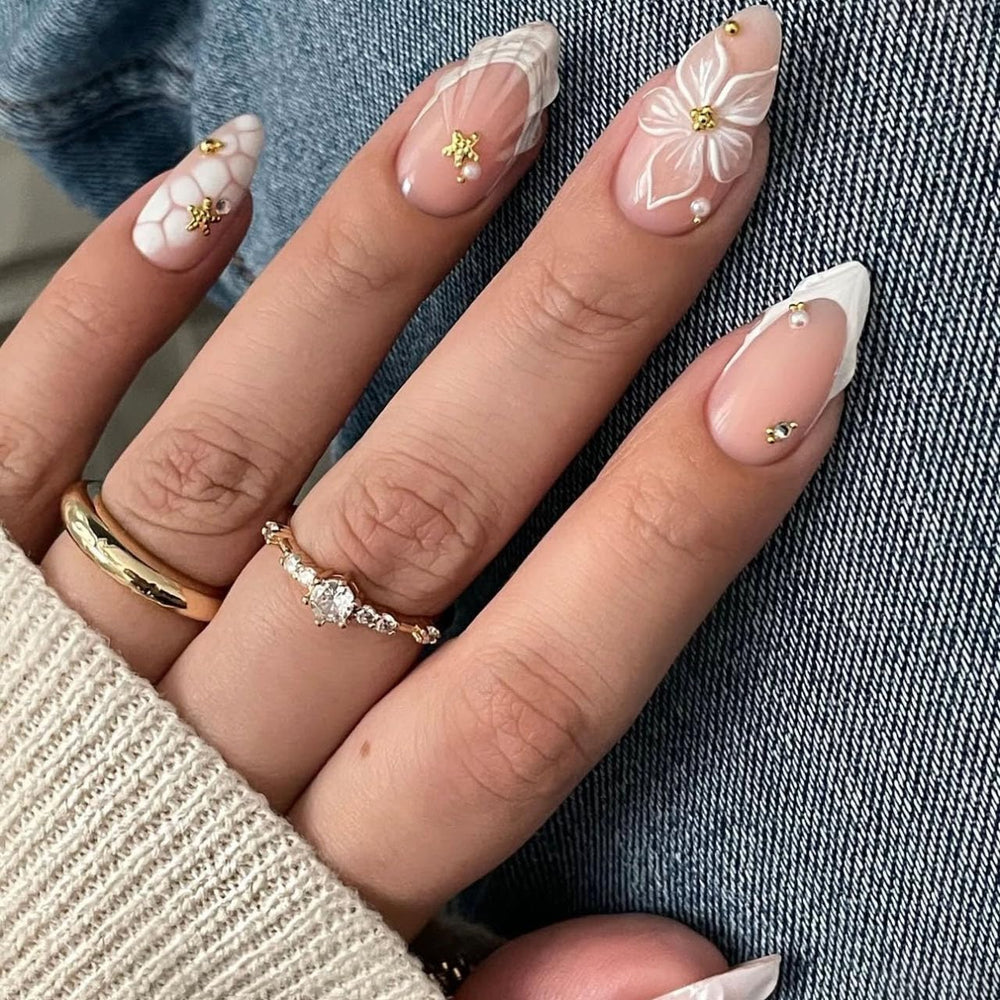 Uñas LPOODDNU con punta francesa blanca para un toque clásico