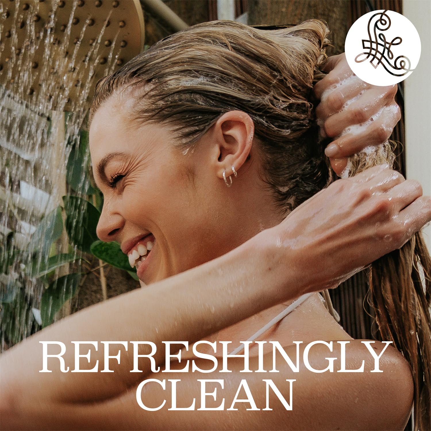 Luseta Tea Tree Shampoo para cabello dañado, aportando reparación suave.