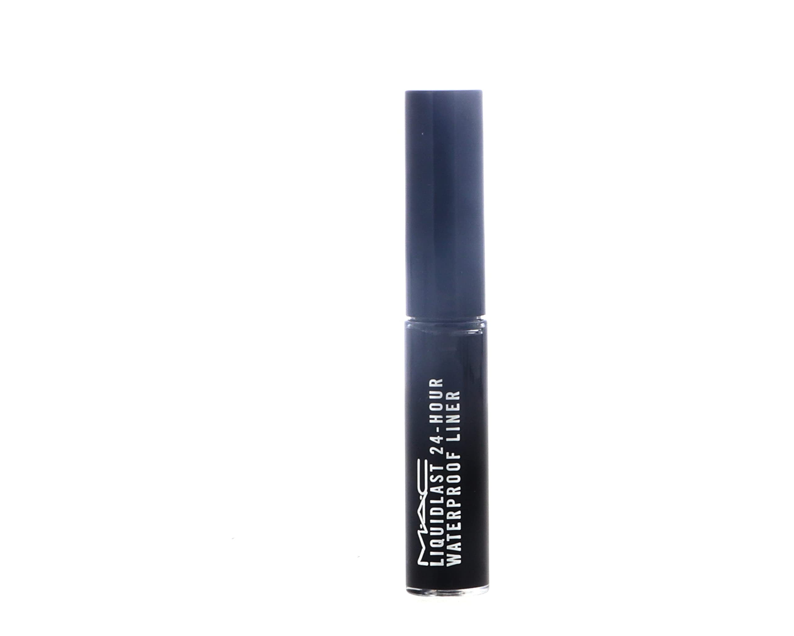 MAC Liquidlast Point Black, échantillon-teinte pour tester la couleur et la couvrance.