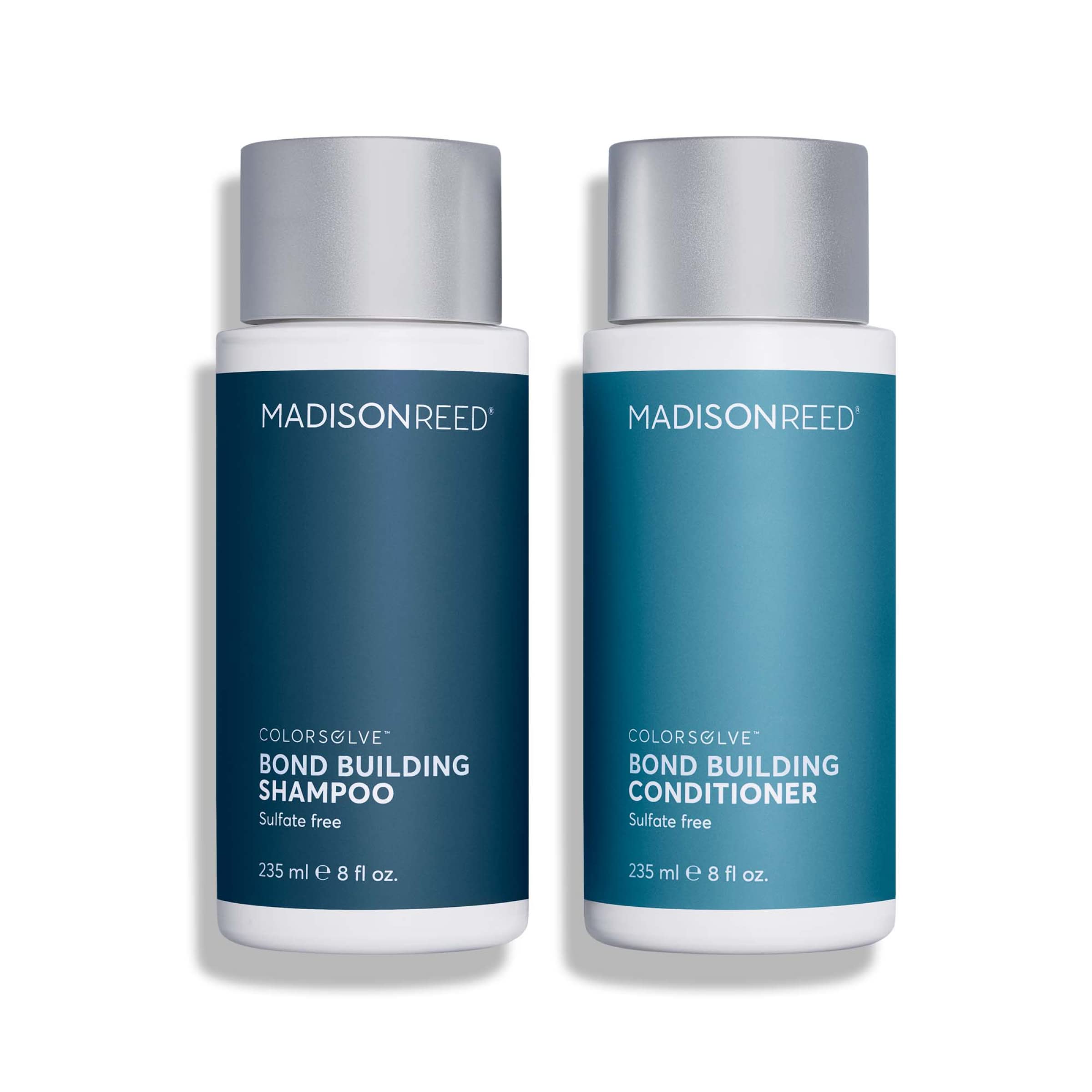 Cabello frágil recibiendo cuidado fortalecedor con Colorsolve.