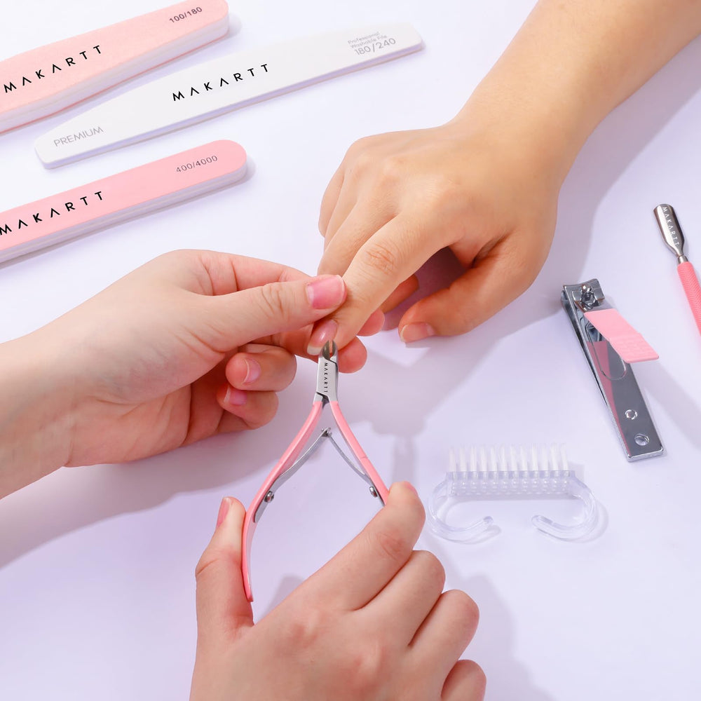 Cepillo mini Makartt para limpieza rápida de las uñas