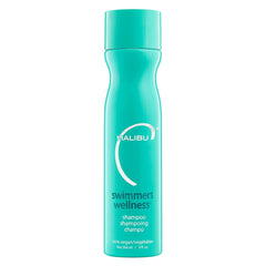 Malibu C champú para nadadores, botón visible, elimina cloro del cabello.