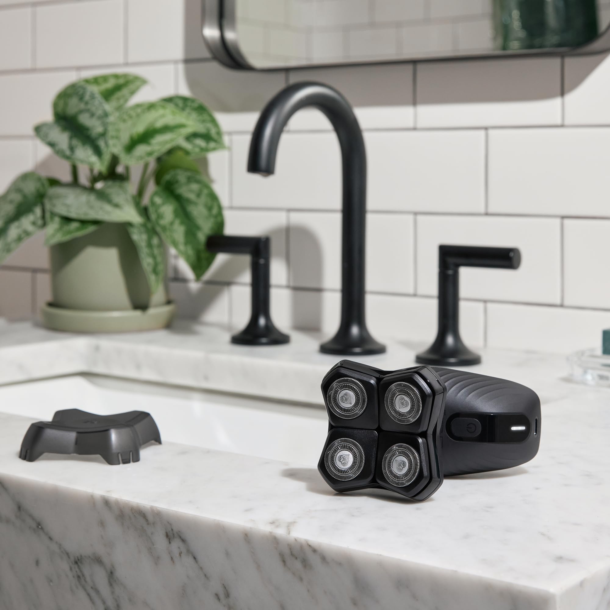 MANSCAPED Dome Shaver Plus limpieza rápida con placa magnética