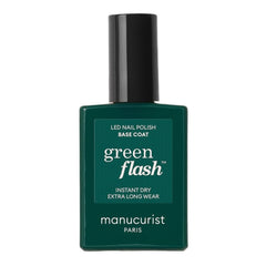 Manucurist Green Flash Base Coat: botella que representa la base vegana para uñas con acabado suave