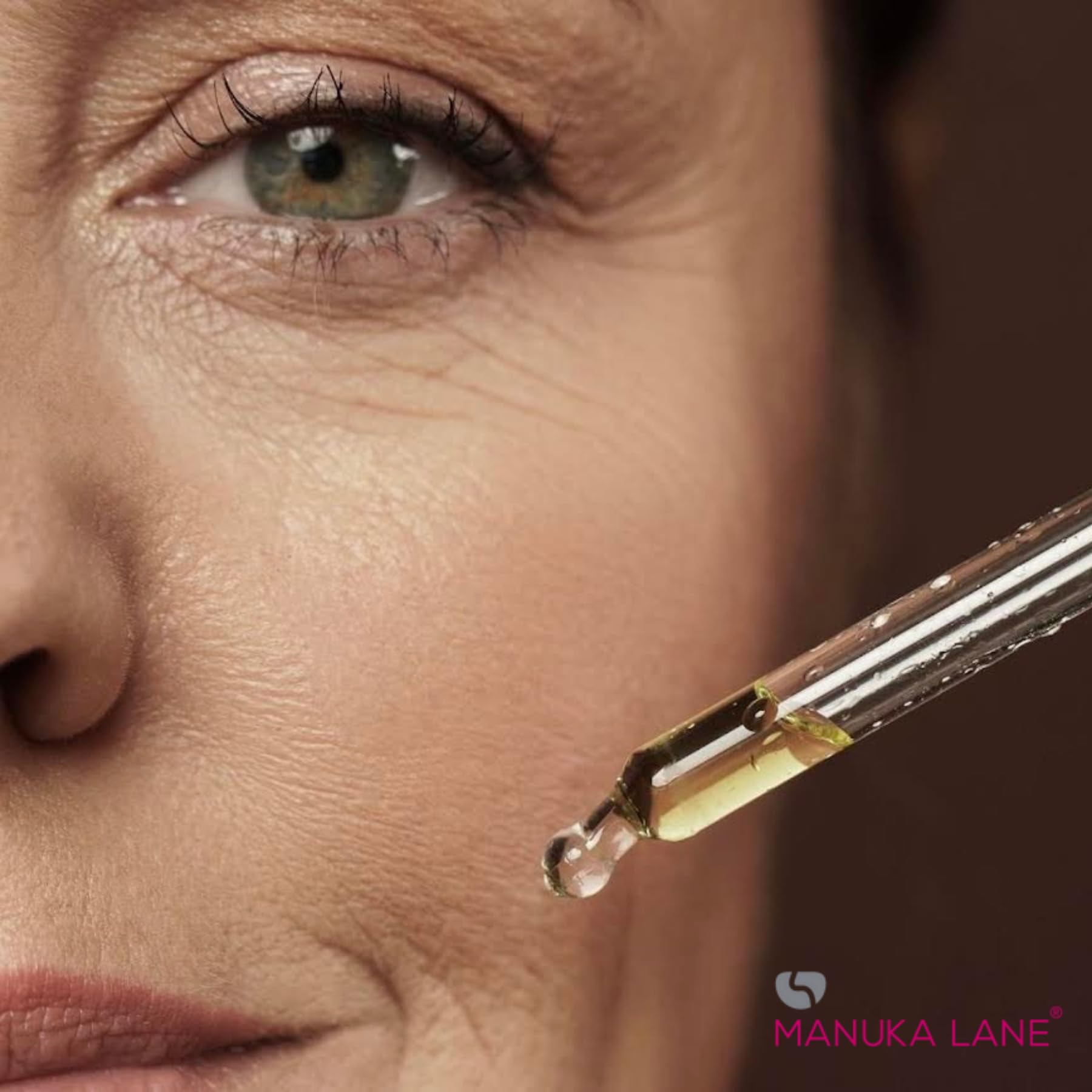 Dosis diaria de 60 días de Manuka Lane para una rutina de cuidado completa
