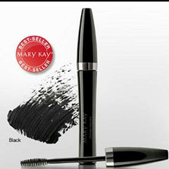 Mary Kay® Ultimate Mascara con aplicador inteligente facilita la aplicación sin grumos.