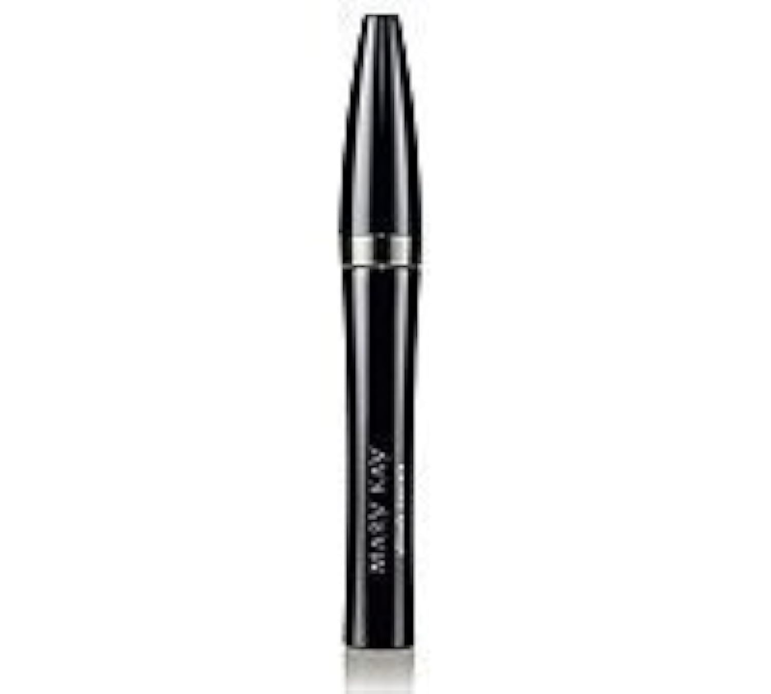 Mary Kay® Ultimate Mascara añade volumen y define pestañas para un look audaz.