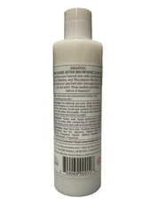 Aplicación suave de Maui Babe pos-bronceado para mantener el bronceado y la humedad.